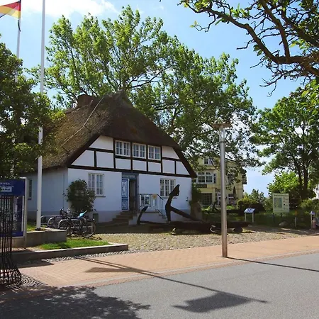 Terrasse, Gratis Nutzung Vom Ahoi Erlebnisbad Und Sauna In Sellin - Meeresblick 31 Apartmán Goehren (Ruegen)