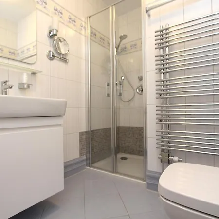 Meeresblick Residenzen 31 Deluxe, Inklusive Sauna Und Schwimmbadnutzung Im Ahoi Sellin